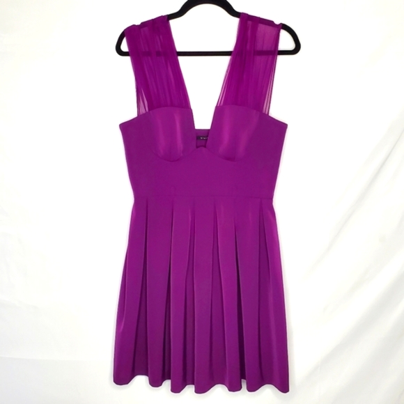 HOMECOMING ⭐️Black Halo Mini Dress Purple - Picture 1 of 12